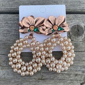 ✨NEW Elegant Pearl and Floral Earrings